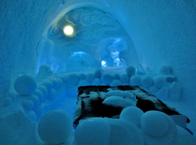 dragon%20residence-room-ice-hotel-1.jpg