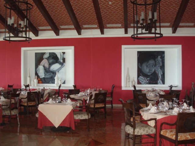 Fine dining + artwork at Barcelo