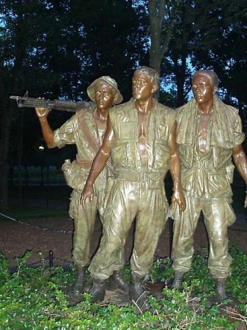 Statue of 3 Vietnam Soldiers