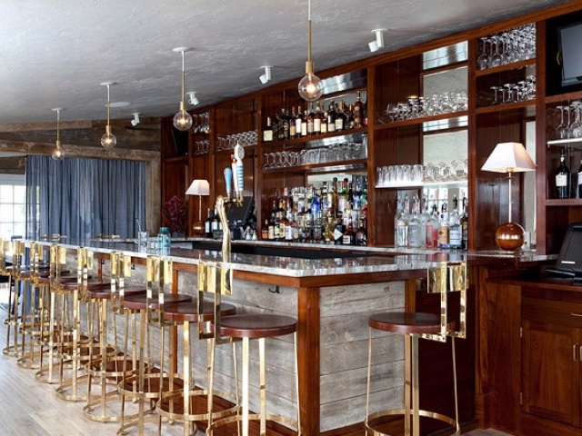 Cru's Main Bar