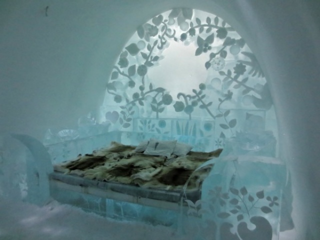 Ice Hotel - The Flower Room designed by Saito Natsuki and Saito Shingo.