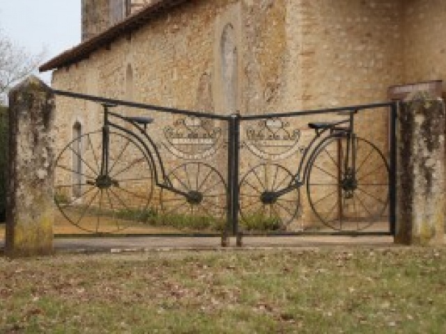 Notre Dame des Cyclistes - Metal Work